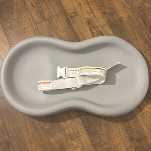 Grey Keekaroo peanut changing pad with strap